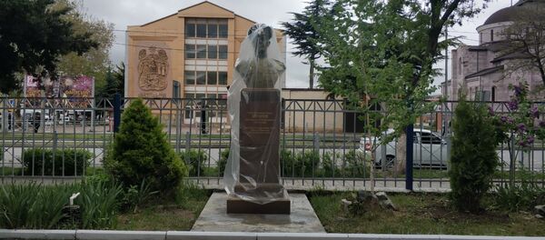 Бюст Герою Советского Союза Константину Кочиеву Бюст Герою Советского Союза Константину Кочиеву - Sputnik Южная Осетия