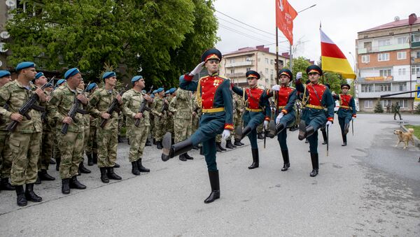 Мини-парад для ветеранов ВОВ - Sputnik Южная Осетия