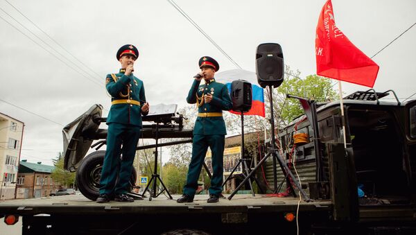 Солдаты 4 военной базы исполняют военные песни - Sputnik Южная Осетия
