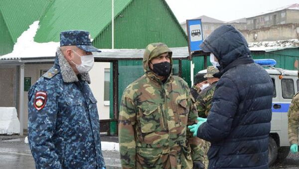 Глава МВД Игорь Наниев проверил, как его подчиненные несут службу во время карантина - Sputnik Южная Осетия