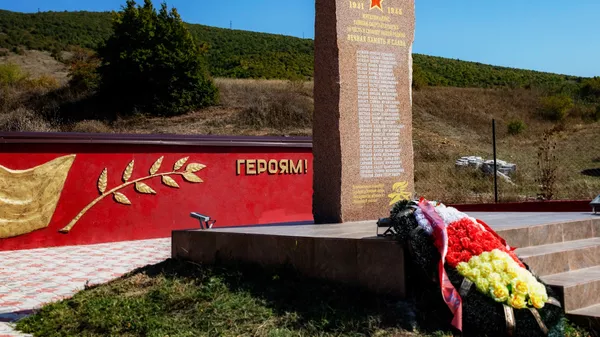 Памятник участникам Великой Отечественной в селении Прис - Sputnik Южная Осетия