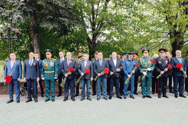 Открытие бюста героя ВОВ Георгия Беруашвили - Sputnik Южная Осетия
