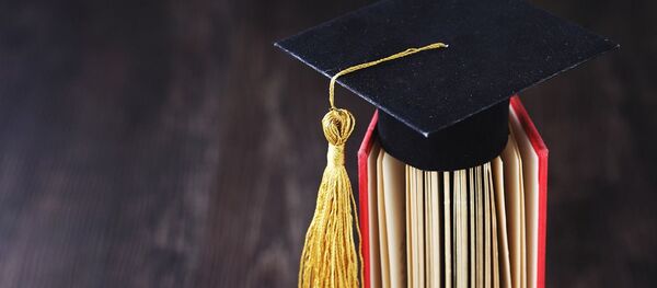 Квадратная академическая шапочка Квадратная академическая шапочка - Sputnik Южная Осетия