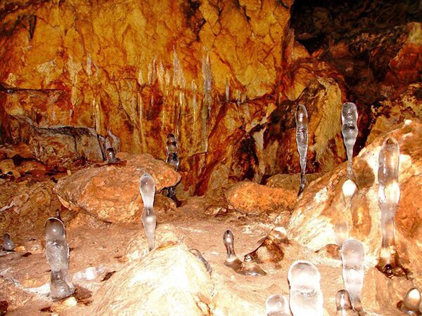 Кашкулакская пещера (пещера Черного Дьявола), Хакасия - Sputnik Южная Осетия