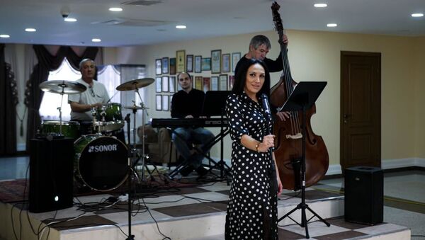 Солистка джаз-квинтета Нина Гатикоева  - Sputnik Южная Осетия