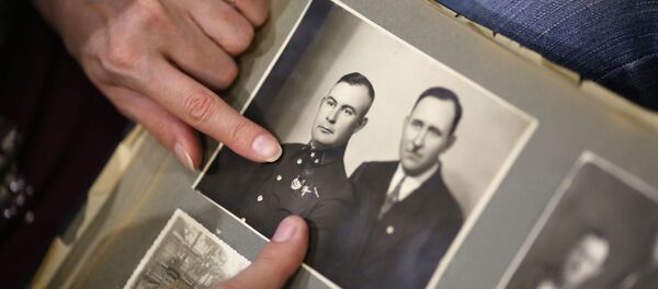 Подготовка к участию в акции Бессмертный полк онлайн Подготовка к участию в акции Бессмертный полк онлайн - Sputnik Южная Осетия