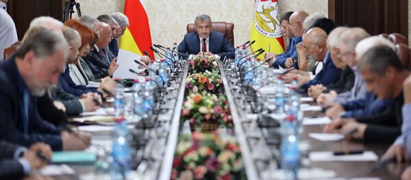 Совещание президента Южной Осетии Совещание президента Южной Осетии - Sputnik Южная Осетия