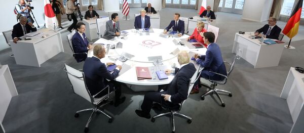 Лидеры стран-участниц на саммите G7 в Биаррице Лидеры стран-участниц на саммите G7 в Биаррице - Sputnik Южная Осетия
