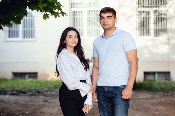 Супруги Ахсар Кумаритов и Кристина Бикоева. - Sputnik Южная Осетия