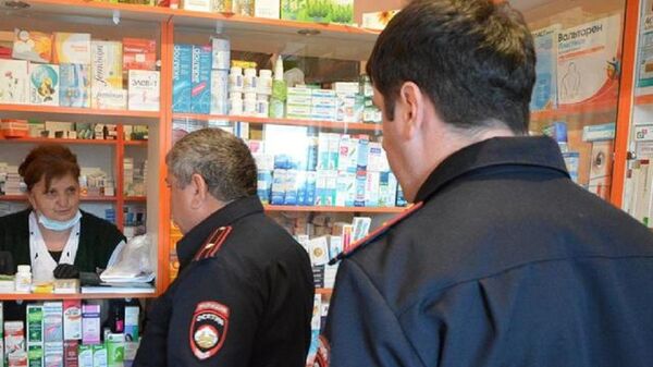 Сотрудники УБЭП МВД проверили аптеки столицы  - Sputnik Южная Осетия