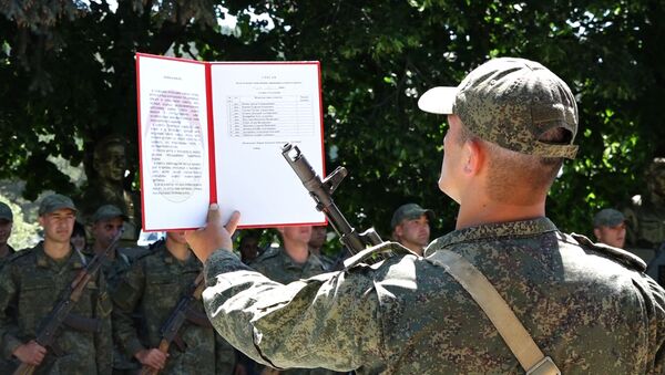 Клятва воина на верность: в Цхинвале новобранцы приняли присягу - Sputnik Южная Осетия