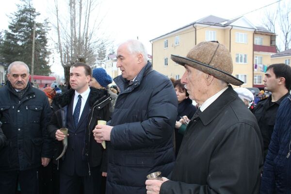 Президент РЮО на открытии больницы в Квайса - Sputnik Южная Осетия