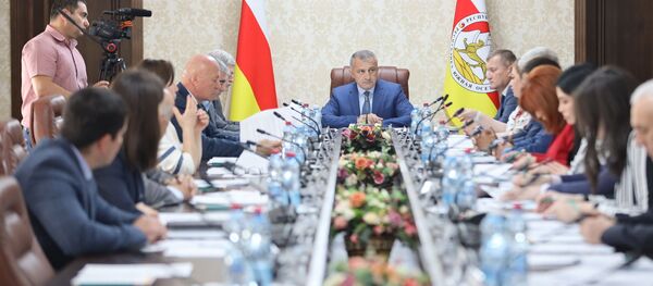 Заседание Комиссии по вопросам совершенствования конституционного законодательства Южной Осетии  - Sputnik Южная Осетия