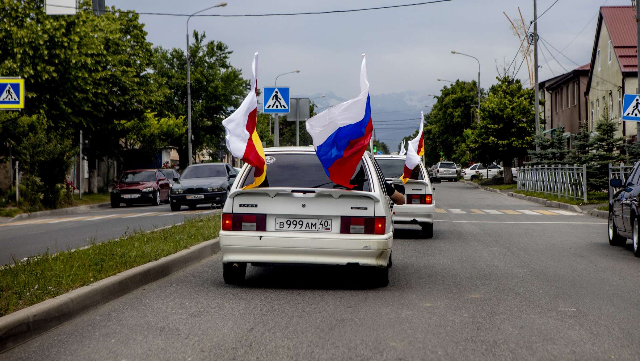 Машины посольства РФ В Южной Осетии