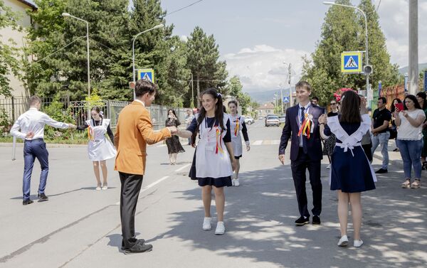 Последний звонок для школьников Южной Осетии - Sputnik Южная Осетия