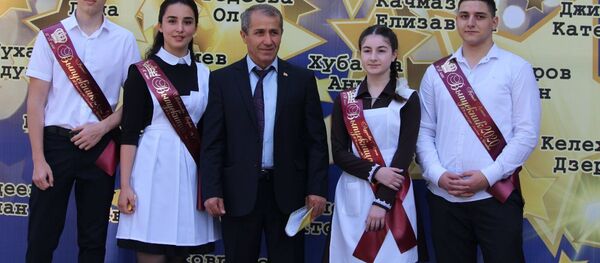 Хуссар Иры сидзæр рауагъдонтæ райстой финансон æххуыс Хуссар Иры сидзæр рауагъдонтæ райстой финансон æххуыс - Sputnik Хуссар Ирыстон