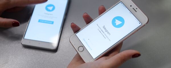 Мессенджер Telegram на экране телефона.  Мессенджер Telegram на экране телефона. - Sputnik Южная Осетия