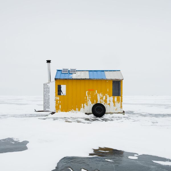 Снимок Ice Fishing Hut XV канадского фотографа Sandra Herber , победивший в категории Architecture (Professional) конкурса Sony World Photography Awards 2020 - Sputnik Южная Осетия