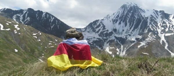 Восхождение к перевалу Сба в память о жертвах геноцида Восхождение к перевалу Сба в память о жертвах геноцида - Sputnik Южная Осетия