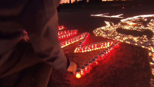 Мы помним: россияне зажгли свечи в память о погибших в Великой Отечественной войне - Sputnik Южная Осетия