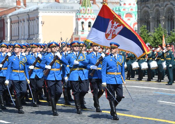 Парадный расчет армии Сербии во время военного парада Победы в Москве - Sputnik Южная Осетия