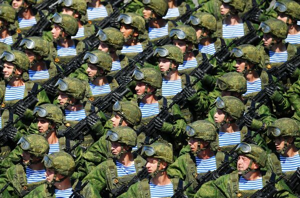 Военнослужащие парадных расчетов на параде Победы на Красной площади - Sputnik Южная Осетия