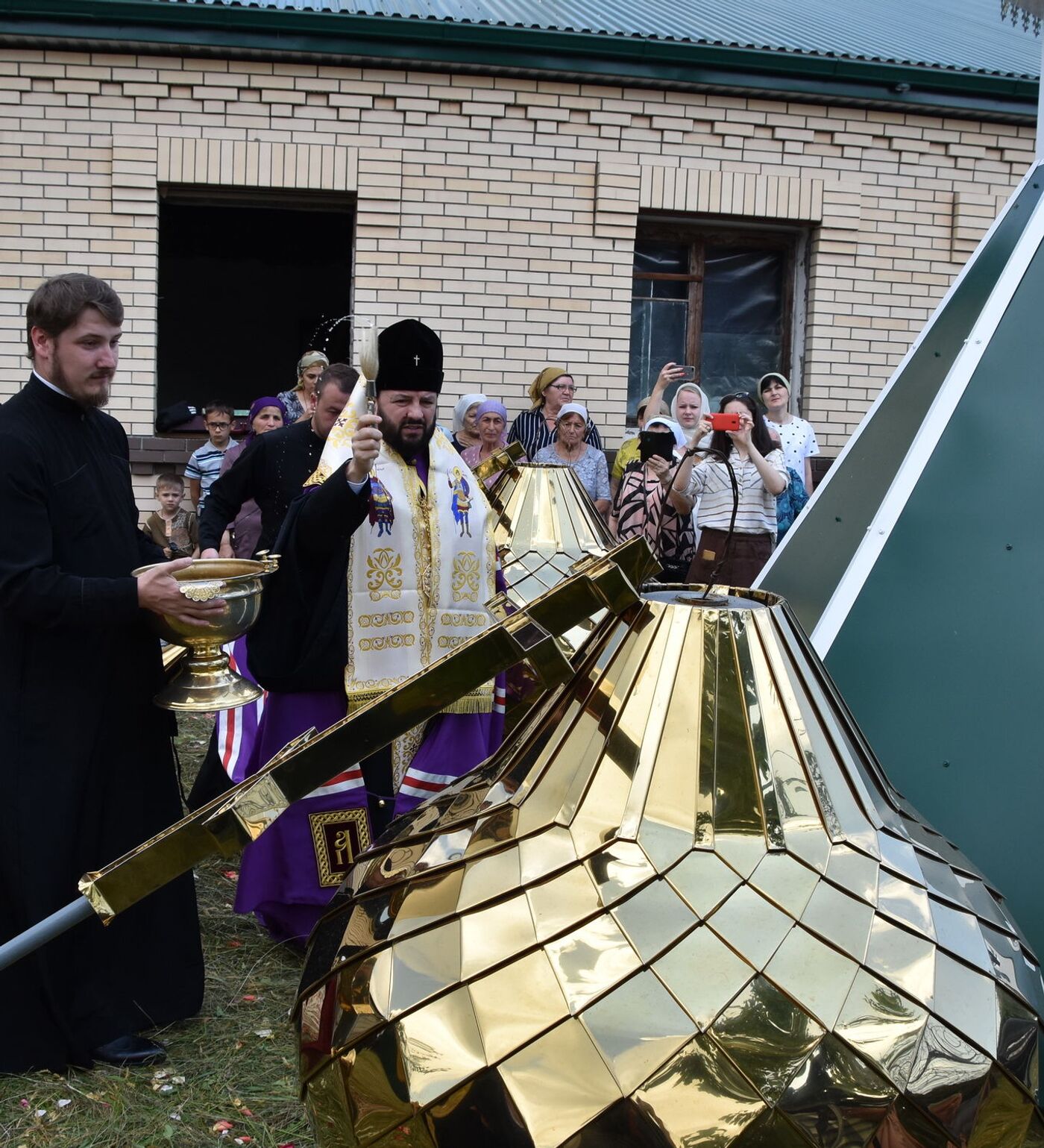 Праздник для села: в Северной Осетии освятили купола храма Архистратига  Михаила - 27.06.2020, Sputnik Южная Осетия