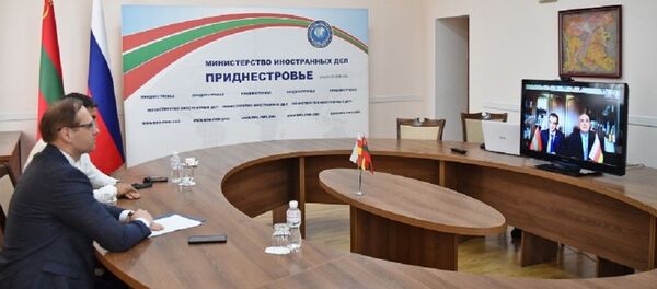 Хуссар Иры ФХМ сӕргълӕууӕг ауагъта онлайн-фембӕлд йӕ коллегӕимӕ Днестыргӕронӕй Хуссар Иры ФХМ сӕргълӕууӕг ауагъта онлайн-фембӕлд йӕ коллегӕимӕ Днестыргӕронӕй - Sputnik Хуссар Ирыстон