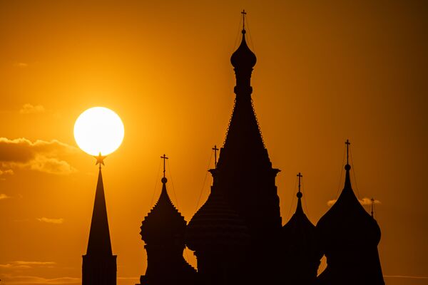 Никольская башня Московского Кремля и Покровский собор - Sputnik Южная Осетия