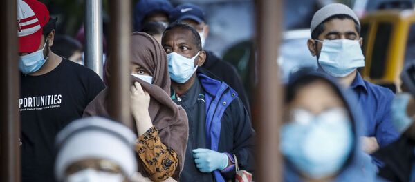 Люди с масках для защиты от коронавируса, США - Sputnik Южная Осетия