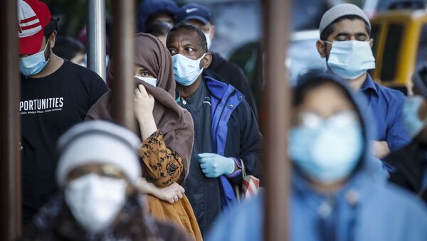 Люди с масках для защиты от коронавируса, США - Sputnik Южная Осетия