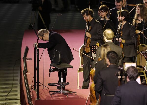 Итальянский композитор Эннио Морриконе после концерта для бездомных в Ватикане  - Sputnik Южная Осетия