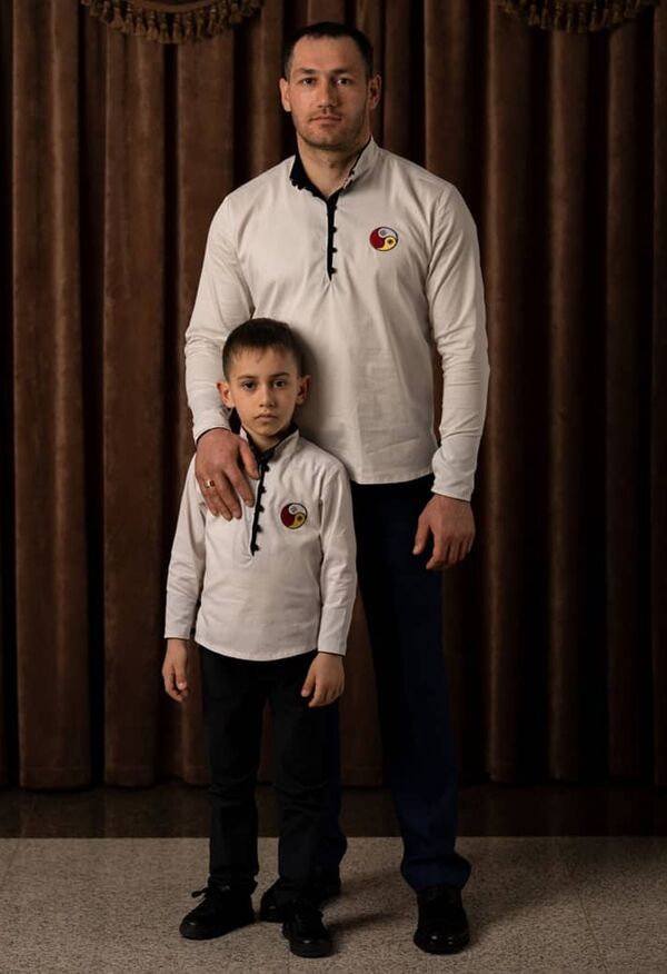 Счастливы вместе: как пара из Южной Осетии построила крепкую семью Счастливы вместе: как пара из Южной Осетии построила крепкую семью - Sputnik Южная Осетия