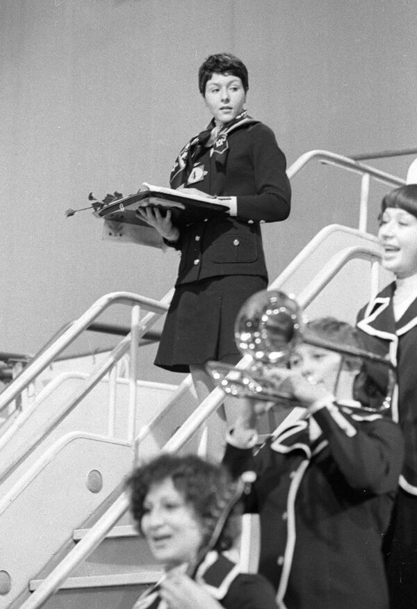 Победительница международного конкурса стюардесс социалистических стран Ирина Баженова, 1977 год  - Sputnik Южная Осетия