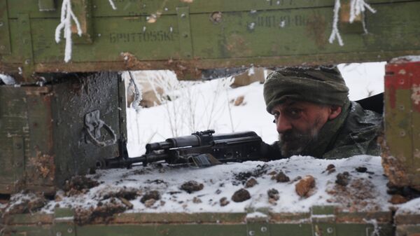 Бойцы ополчения ДНР на линии разграничения - Sputnik Южная Осетия
