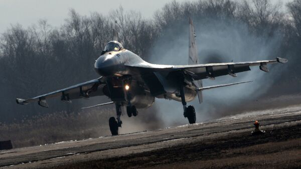 Истребитель Су-35С. Архивное фото  - Sputnik Южная Осетия