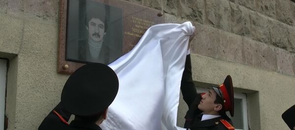 Ирыстоны хъайтар Тасойты Иналы хӕдзарыл бакодтой мемориалон фӕйнӕг Ирыстоны хъайтар Тасойты Иналы хӕдзарыл бакодтой мемориалон фӕйнӕг - Sputnik Хуссар Ирыстон