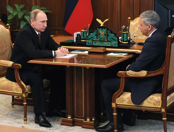 Рабочая встреча президента РФ В. Путина с председателем правительства Северной Осетии – Алании В. Битаровым - Sputnik Южная Осетия