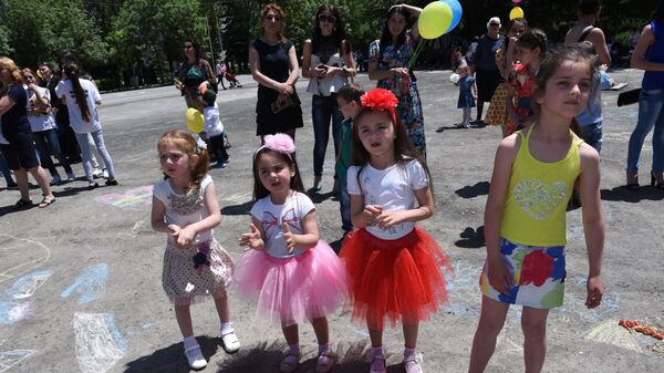 Международный день детей отметили в РЮО - Sputnik Южная Осетия