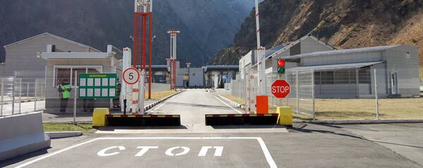 Автомобильный пункт пропуска Верхний Ларс на грузино-российской границе - Sputnik Южная Осетия