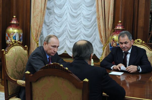 Президент РФ В. Путин встретился с министрами иностранных дел и обороны С. Лавровым и С. Шойгу - Sputnik Южная Осетия