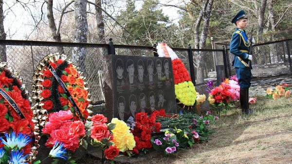 Могила жертв Ередской трагедии - Sputnik Южная Осетия