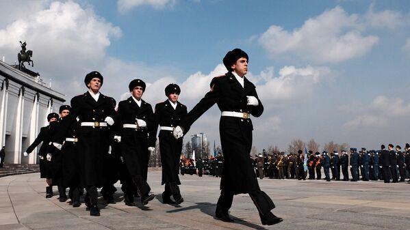 Кадеты из Южной Осетии принимают участие в смотре на Поклонной горе в Москве. - Sputnik Южная Осетия