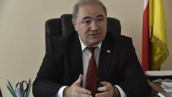 Председатель правительства РЮО Доменти Куулумбегов - Sputnik Южная Осетия