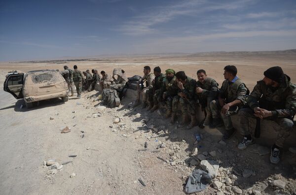 Сирийская армия полностью освободила от боевиков город Эль-Карьятейн - Sputnik Южная Осетия