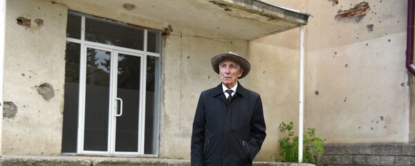 Поэт Нафи Джусойты Поэт Нафи Джусойты - Sputnik Хуссар Ирыстон