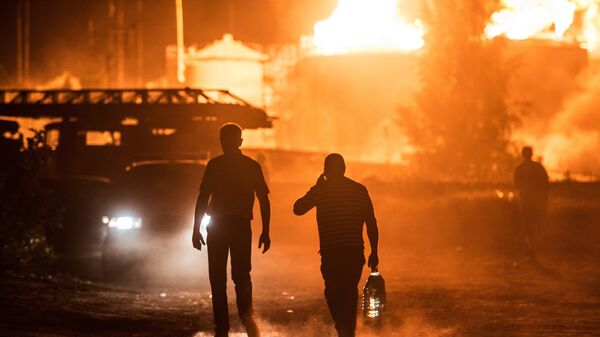 Пожар на нефтебазе в Киевской области - Sputnik Южная Осетия