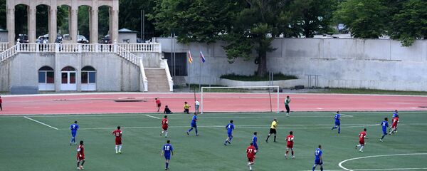 Товарищеский матч по футболу в Цхинвале Товарищеский матч по футболу в Цхинвале - Sputnik Южная Осетия