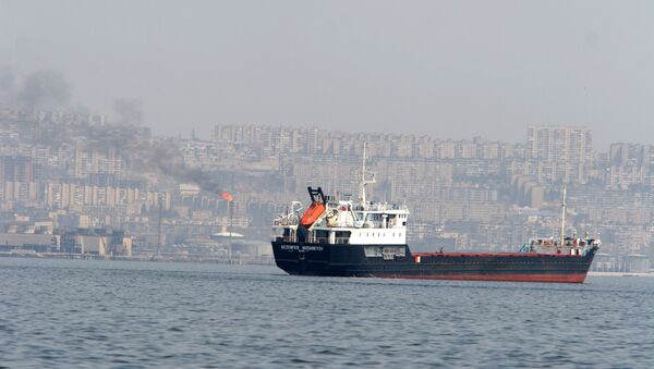 Танкер перед выходом в море. Баку - Sputnik Южная Осетия