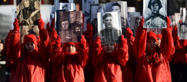 Участники акции Бессмертный полк - Sputnik Южная Осетия